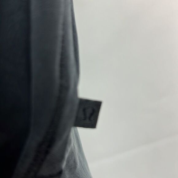 Lululemon City soul black tank top size 2 NWOT - Picture 4 of 10